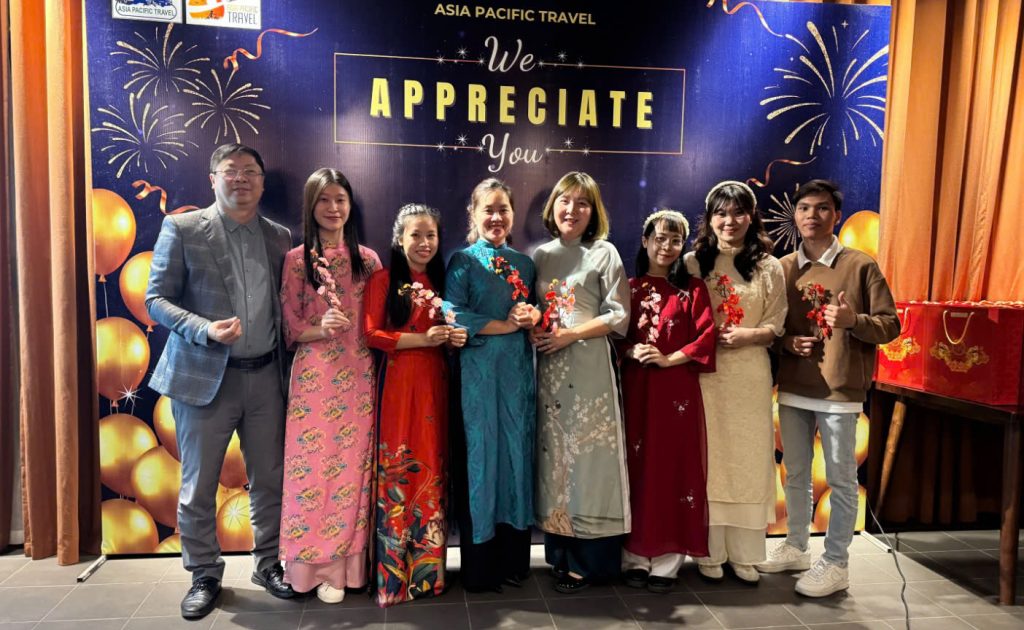 AsiaPacificTravel-Adventuretours1 AsiaPacificTravel_team_adventuretours